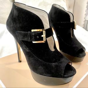 MICHAEL Michael Kors Eboni Bootie SIZE 6.5